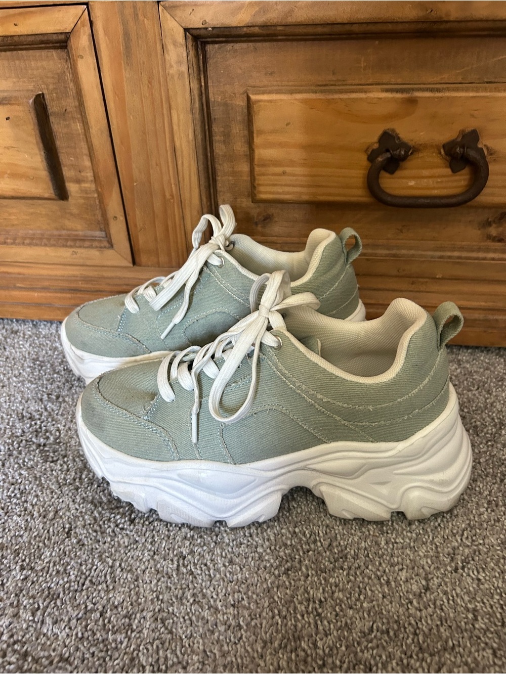 Chunky Platform Sneakers in light Sage Green - Casual Women's Trainers